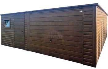 Garz blaszany 5,5x6m - brama uchylna - drzwi - okno - ciemny orzech - drewnopodobny - spad dachu w tył TS1197